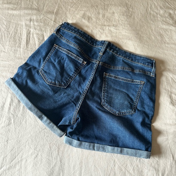 Universal Thread Mid Rise Denim Shorts - Picture 4 of 4